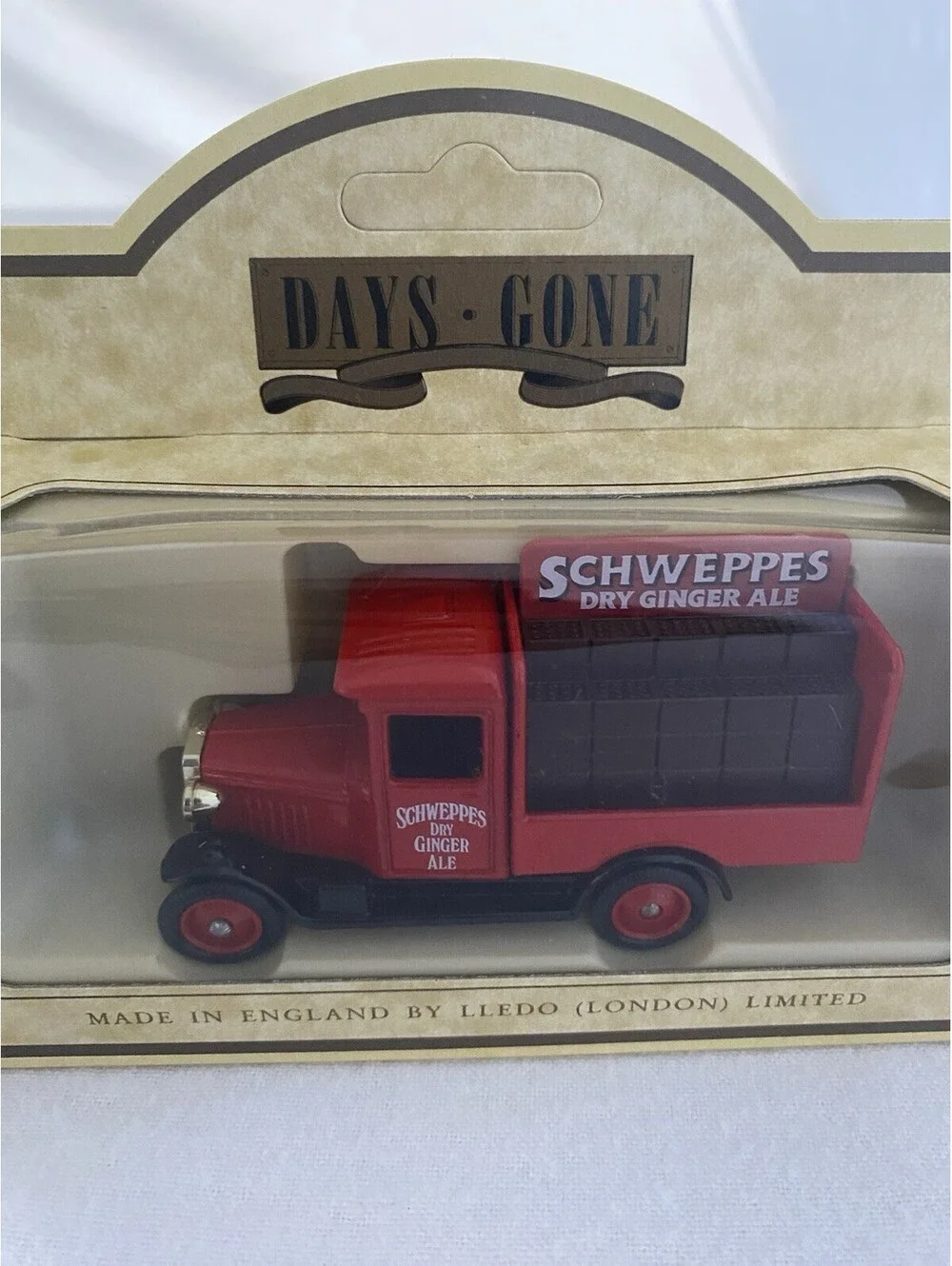 Lledo Days Gone Schweppes Dry Ginger Ale 1934 Chevrolet Bottle Truck